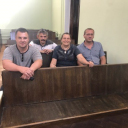 Перед судовим засіданням щодо
